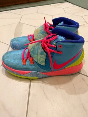 Nike Kyrie 6 Pool size 7YSneakers